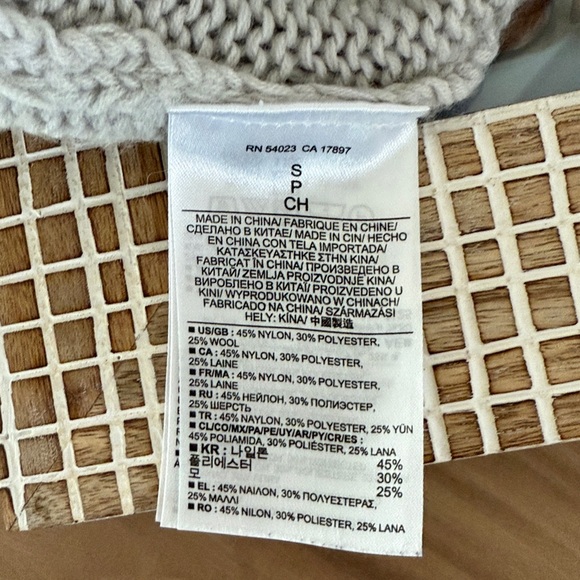 Banana Republic Cable Turtleneck Sweater - Picture 6 of 6